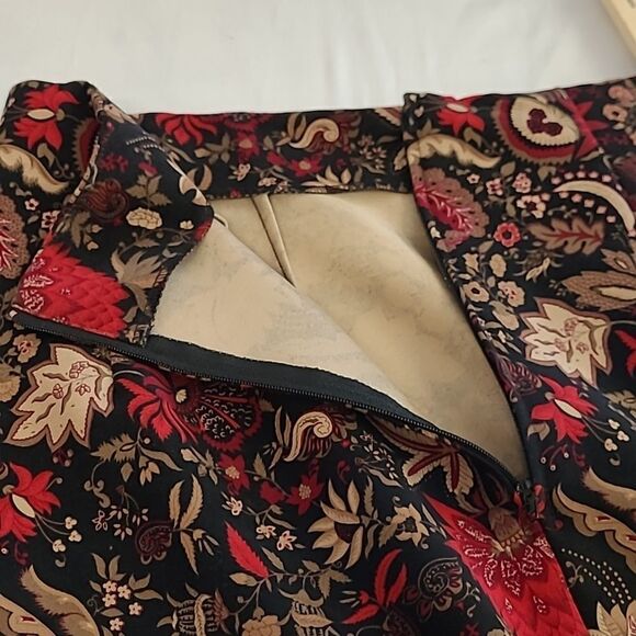 Briggs sz 10P poly spandex skirt. Feels like rich velvet - Picture 4 of 8